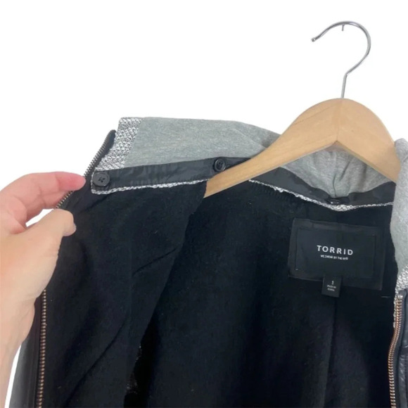 Torrid Black Faux Leather & Marled Grey Terry Bomber Jacket Size 1 Hooded - Picture 4 of 10